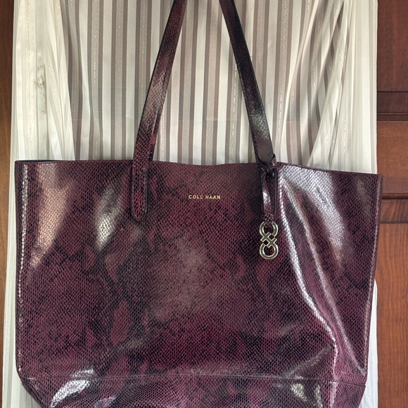 Cole Haan Tote EUC - Picture 3 of 15